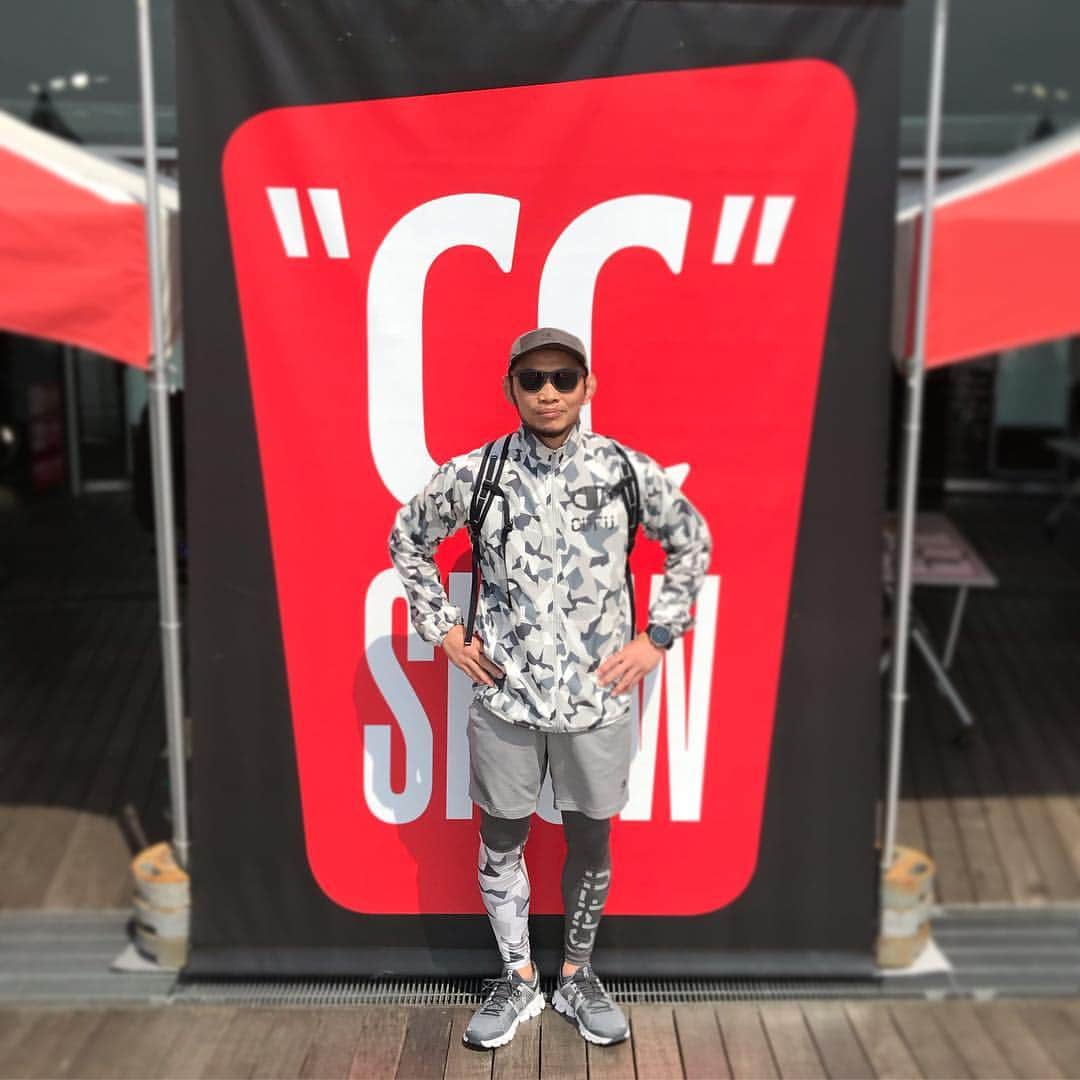 のインスタグラム：「UNORUN  #今朝のみなとみらい  大桟橋で開催中の CCSHOWをのぞいて来ました！  #unorun #caoluno #cpfu #championjapan #champion100 #onrunning #onfriends #suunto9 #oakleyfrogskins #宇野薫 #ccshow」