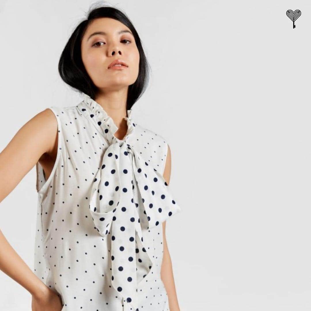 ビパシャ・バスーさんのインスタグラム写真 - (ビパシャ・バスーInstagram)「At @thelabellife we are welcoming spring with the ultimate power print; Polka. Inspired by runways around the world and styled to flatter our Indian body shapes, find oh-so-comfy lightweight pieces that will take you effortlessly through these balmy days. Only at www.thelabellife.com  #StyleEditorNotes #TheLabelLife #Spring #NewArrivals #Polka」3月28日 15時21分 - bipashabasu