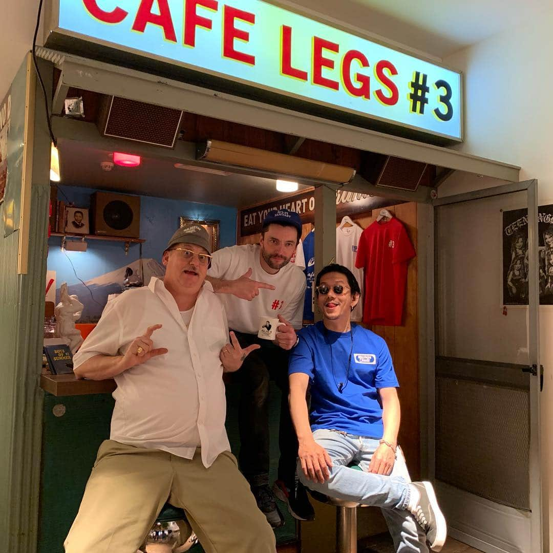 野村訓市さんのインスタグラム写真 - (野村訓市Instagram)「Cafe Legs #3 reopening March 29th Friday from 6pm. Some T shirts and mugs and coin case available. Come and taste ¥100 ☕️. カフェレッグス#3 明日29日午後6時から再オープン。¥100コーヒーと共に土産品も販売。千客万来。千駄ヶ谷ロンハーマン内。 @ronhermanjp」3月28日 15時34分 - kunichi_nomura