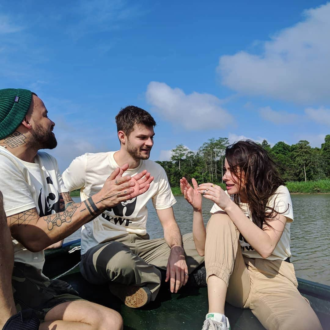 ジム・チャップマンさんのインスタグラム写真 - (ジム・チャップマンInstagram)「Team @wwf_uk take to the water! (2 of us can't swim and there are definitely crocodiles) #shareourplanet」3月28日 15時35分 - jimchapman