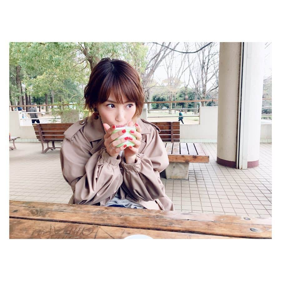 増田有華さんのインスタグラム写真 - (増田有華Instagram)「・ 理想と現実 本日お仕事で代々木公園へ🌸 お花見〜 マネージャーさん半目撮るのうまいんだ〜笑笑 クラムチャウダー奢ってもらいました。 たのしかったーーーー😂🥺 ・ #お花見 #桜 #半目 #cherryblossom #半目blossom #クラムチャウダー #japan #japanesegirl #cute #beauty #smile」3月28日 16時13分 - masuyuka_official