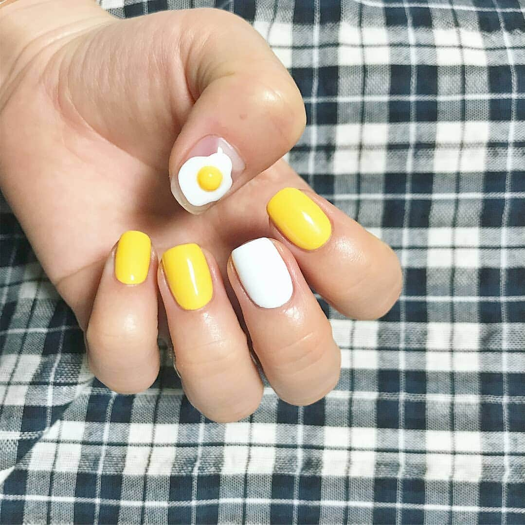 Eggs Conceptさんのインスタグラム写真 - (Eggs ConceptInstagram)「💅🍳 by 👉 @about_tina 👈  #abouttina #nailbytina #eggsconcept #egg #eggs #friedegg #nailart #naildesign #nailinstagram #instagram #instagood #instacool #sunnysideup #popart #printemps #springtime #springtime🌸 #vsco #spiegelei #oeuf #yumurta #ägg #Яйцо #huevo #весна #Frühling #卵 #myunicornlife #thehappynow」3月28日 16時09分 - eggsconcept