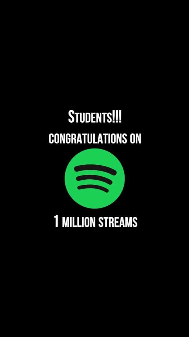 ワイクリフ・ジョンのインスタグラム：「Congratulations on 1 million views students!!!! 🎥: @thruhazeleyes_」