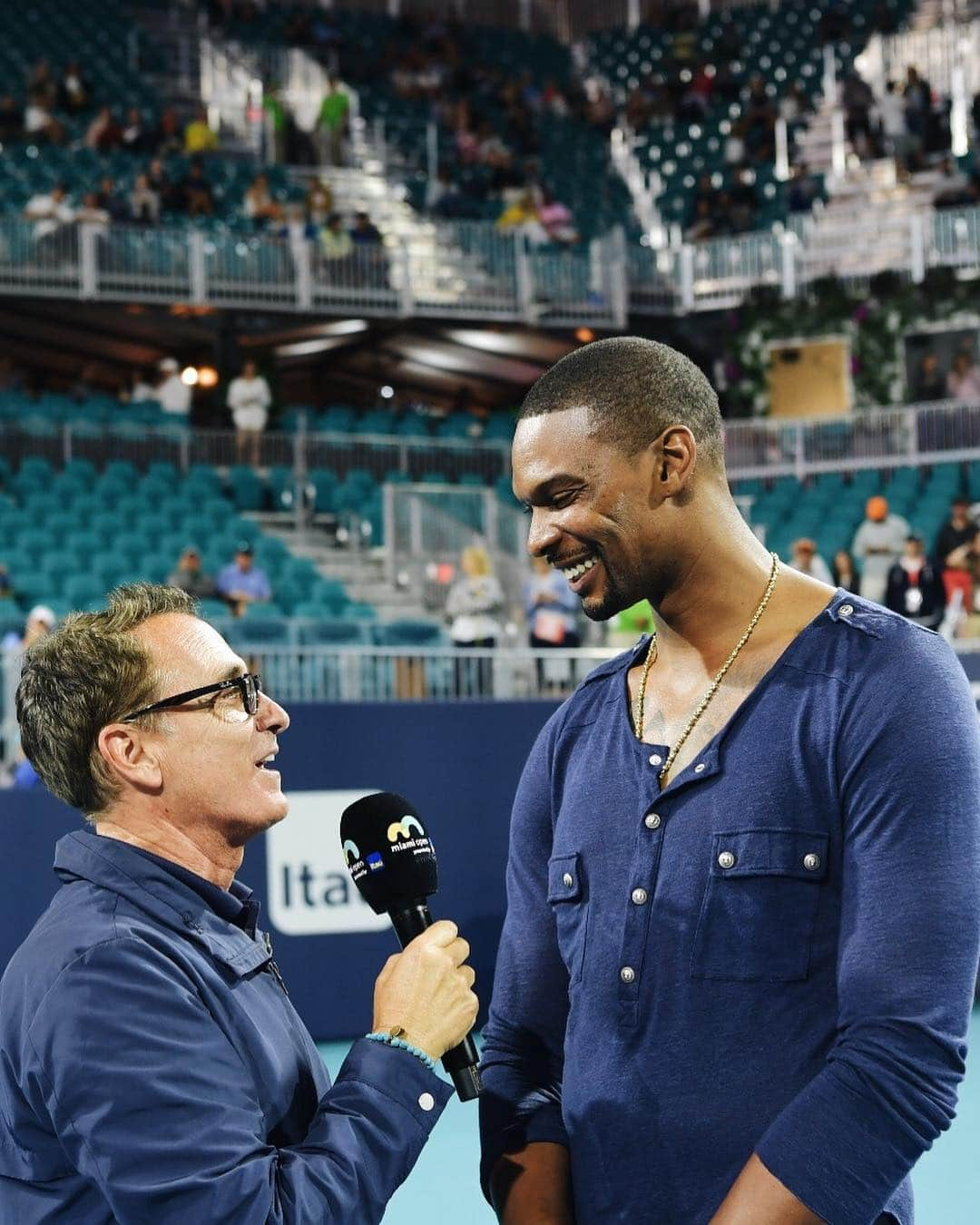 クリス・ボッシュさんのインスタグラム写真 - (クリス・ボッシュInstagram)「Thank you @miamiopen for having me at yesterday’s coin toss! Where my tennis fans at! 🎾🙋🏾‍♂️ #MiamiOpen」3月29日 2時11分 - chrisbosh