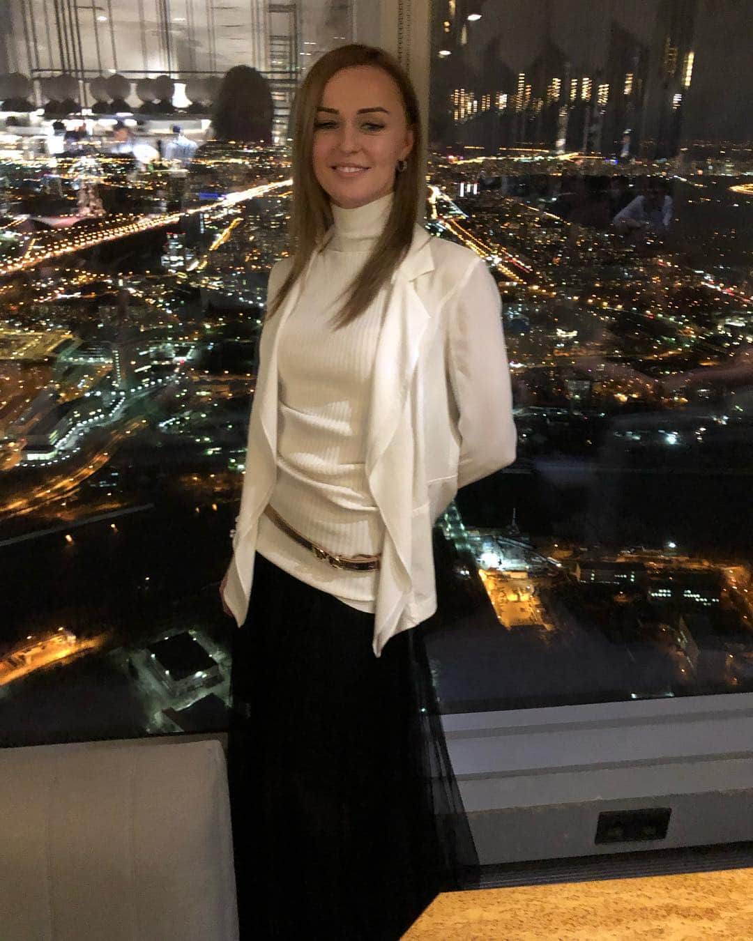 カタリナ・ゲルボルトのインスタグラム：「Приятный вечер!В приятной компании❤️ сегодня,я самая счастливая😍всем спасибо за поздравления!#деньрождения」