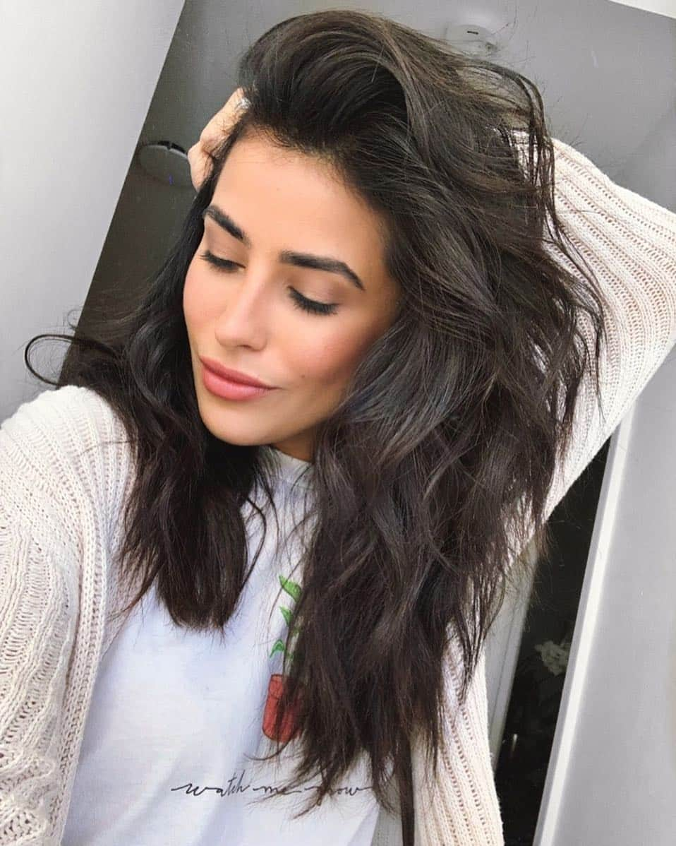 Sazan Hendrixさんのインスタグラム写真 - (Sazan HendrixInstagram)「I used to be a strictly right-part-only kind of girl, but lately I'm diggin' it the other way 💁🏻‍♀️ Sometimes you've just got to change it up and embrace all that extra volume that's waiting for you on the other side!😂 Real talk I used @kerastase_official VIP Texturizing Spray and it never disappoints me when I want a super boost! ✨#kerastaseclub #kerastasepartner #volume」3月29日 2時45分 - sazan