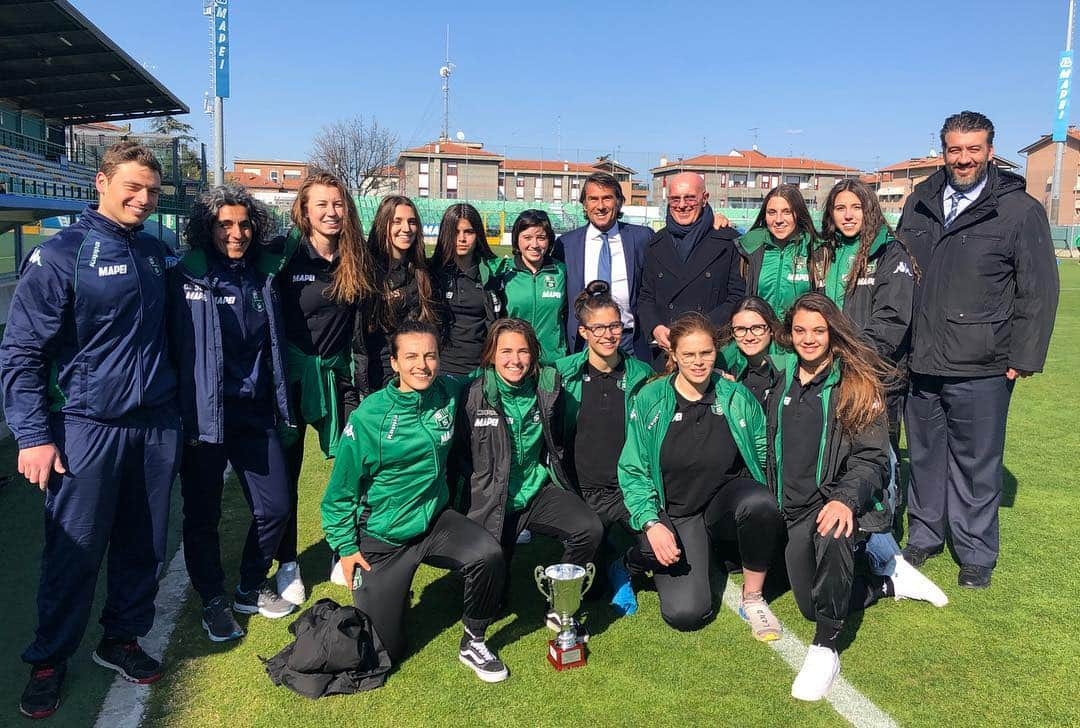 USサッスオーロ・カルチョさんのインスタグラム写真 - (USサッスオーロ・カルチョInstagram)「‪#ViareggioWomensCup: la Primavera femminile celebrata allo Stadio Ricci 👏 Scopri di più su www.sassuolocalcio.it 🖤💚 #ForzaSasol ‬」3月29日 2時53分 - sassuolocalcio