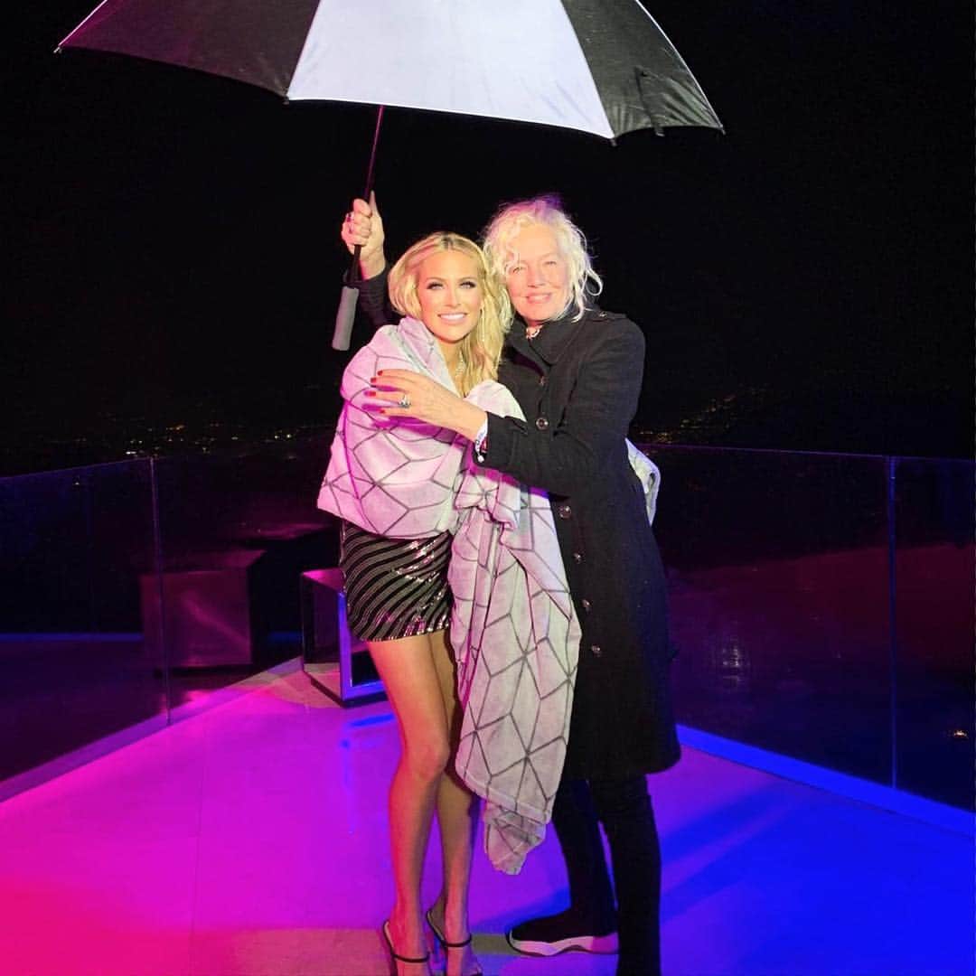 ステファニー・プラットのインスタグラム：「Legend @ellenvonunwerth 📸🤩」