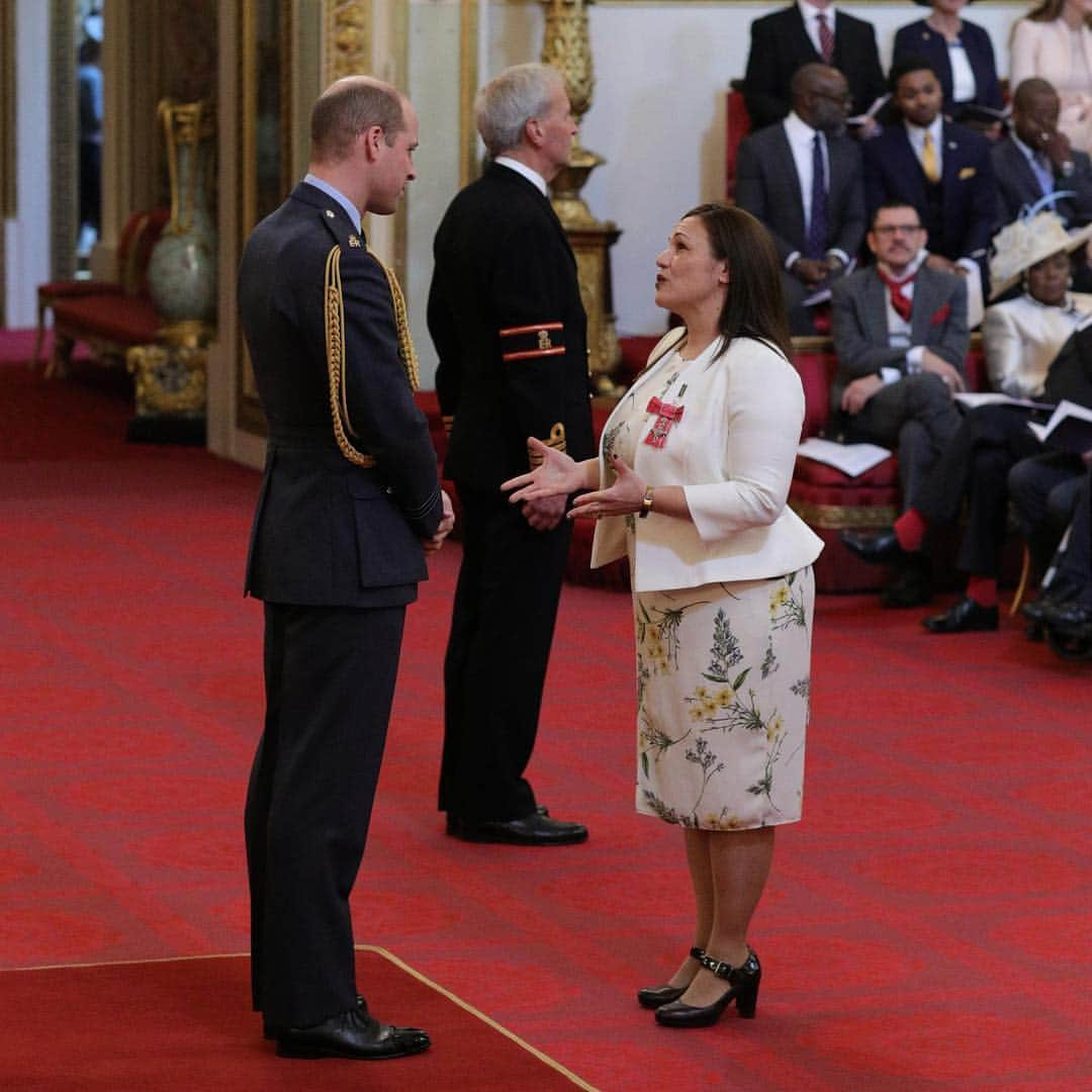 ロイヤル・ファミリーさんのインスタグラム写真 - (ロイヤル・ファミリーInstagram)「The Duke of Cambridge presided over an #Investiture ceremony today at #BuckinghamPalace – congratulations to everyone who received an award!  Today’s Investees included @harrykane #MBE for services to football and teacher Andria Zafirakou who received an #MBE for services to Education and Young People.  Also today, Vera Schaufeld was awarded an #MBE for services to Holocaust Education and Howard Sinclair Chief Executive of homeless charity @stmungos collected an #OBE for his years of work in the area and」3月29日 3時14分 - theroyalfamily