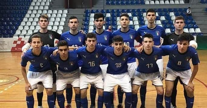 サッカーイタリア代表さんのインスタグラム写真 - (サッカーイタリア代表Instagram)「#Under19 #Futsal⚽️ Qualificazioni europee: #Italia🇮🇹 sconfitta dalI'Inghilterra all'esordio nel Main Round . Al Mladost Azzurrini battuti 2-1 nella prima gara del Gruppo 7: Achilli firma il momentaneo pareggio, un gol a 28’’ dalla sirena “gela” la squadra di Tarantino . . #VivoAzzurro」3月28日 18時36分 - azzurri