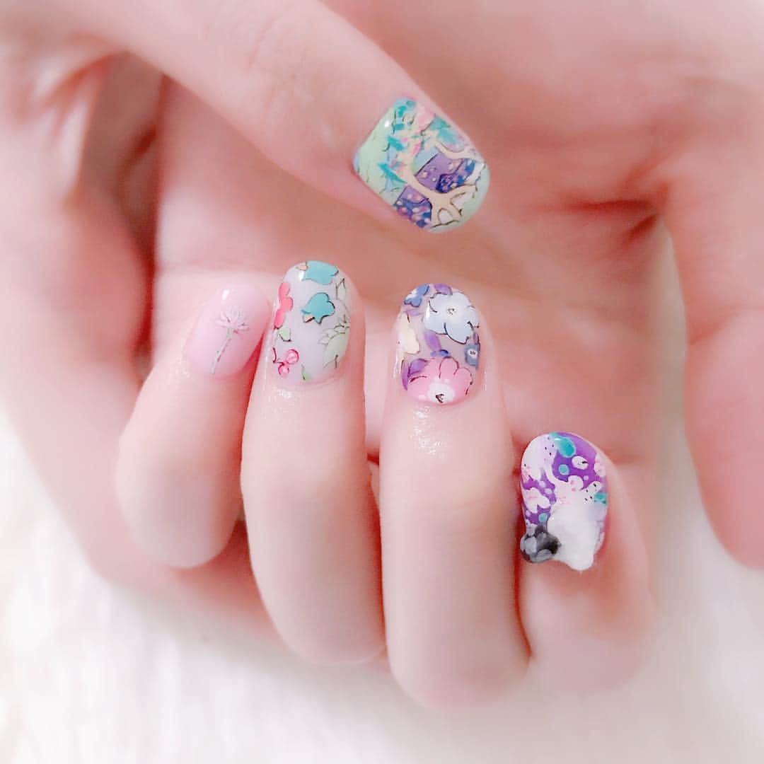 なかやまちえこさんのインスタグラム写真 - (なかやまちえこInstagram)「Liberty nails #nail #nails #nailart #ネイル #美甲 #ネイルアート  #clou #nagel #ongle #ongles #unghia #japanesenailart #manucure #네일 #젤네일 #네일아트 #네일리스트 #japanesenails #manicurist #gelnails #リバティプリント #リバティネイル #liberty #libertynails @pregelofficial @kimagure_cat_whim @libertylondon」3月28日 18時49分 - chiekonakayama