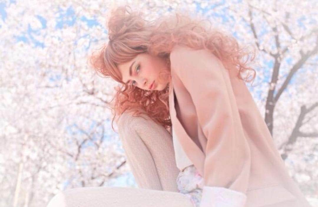 後口早弥香さんのインスタグラム写真 - (後口早弥香Instagram)「Cherry Blossoms 。🌸 Photo： @az_maco  Model：Marina HairMake : @sayaka.atoguchi #hairmake #makeupartist #model  #andmary #make #sayakaatoguchi #fashion #makeup  #패션 #헤어메이크업 #모델  #ヘアメイク #ヘアメイクアーティスト #ヘアアレンジ  #モデル #後口早弥香」3月28日 19時03分 - sayaka.atoguchi