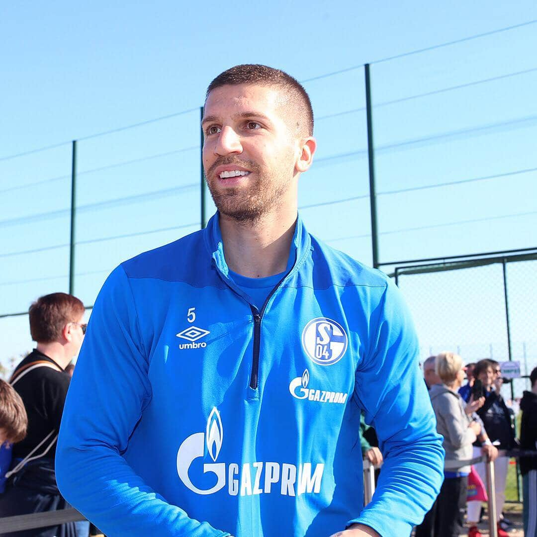 シャルケ04さんのインスタグラム写真 - (シャルケ04Instagram)「Happy Birthday to our Number 5️⃣! Matija Nastasic is turning 2️⃣6️⃣ today 🎉🎊 Have a great day, Mati! 🙌 . . #Schalke #S04 #Nastasic @mnastasic_5 #BirthdayBoy #Birthday #Football #Soccer #Knappen #WirLebenDich #🔵⚪️」3月28日 19時13分 - s04