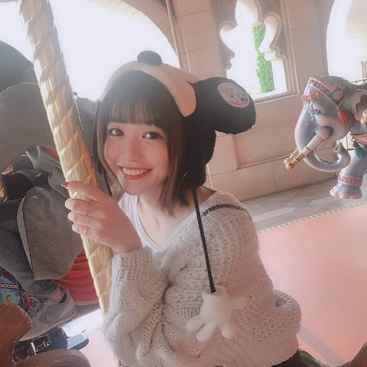 のインスタグラム：「3月27日で 28歳になりました。 (知らない人多いはず 笑) . たくさんのメッセージ ありがとうございます🖤 ゆっくり返します💌'' . これからも よろしくお願いします✨ . #0327#happybirthday」
