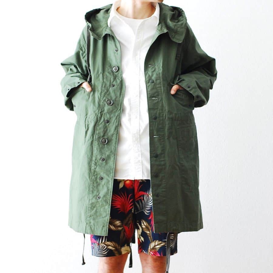 wonder_mountain_irieさんのインスタグラム写真 - (wonder_mountain_irieInstagram)「_ Engineered Garments / エンジニアードガーメンツ “Highland Parka – Cotton Ripstop-” ￥71,280- “Sunset Short -Hawaiian Floral Java Cloth-” ￥31,320- _ 〈online store / @digital_mountain〉 coat→ http://www.digital-mountain.net/shopdetail/000000009377/ shorts→ http://www.digital-mountain.net/shopdetail/000000009174/ _ 【オンラインストア#DigitalMountain へのご注文】 *24時間受付 *15時までのご注文で即日発送 *1万円以上ご購入で送料無料 tel：084-973-8204 _ We can send your order overseas. Accepted payment method is by PayPal or credit card only. (AMEX is not accepted)  Ordering procedure details can be found here. >> http://www.digital-mountain.net/smartphone/page9.html _ 本店：#WonderMountain  blog> > http://wm.digital-mountain.info/blog/20190328-1/ _ #NEPENTHES #EngineeredGarments #ネペンテス #エンジニアードガーメンツ styling.(height 175cm weight 59kg) shirts→ #THENORTHFACEPURPLE LABEL ￥15,984- _ 〒720-0044 広島県福山市笠岡町4-18 JR 「#福山駅」より徒歩10分 (12:00 - 19:00 水曜定休) #ワンダーマウンテン #japan #hiroshima #福山 #福山市 #尾道 #倉敷 #鞆の浦 近く _ 系列店：@hacbywondermountain _」3月28日 19時55分 - wonder_mountain_