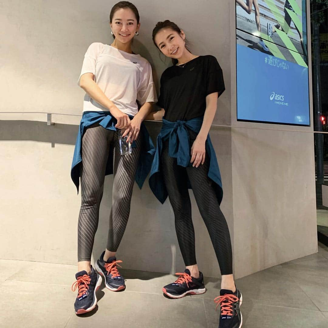 小林さりさんのインスタグラム写真 - (小林さりInstagram)「昨日はリナと @asicsrunning_jp のイベントに参加してきました◡̈𓇬°. ・ ・ ≪yoga × pop pirates × cofit × run≫ 4種目全てを体験したのですが #遊びじゃない がテーマなだけあってガチ過ぎた◡̈𓇬°. マラソンを走らなくなって、遊び程度の運動しかしていない今の私には、とってもハードでした⚡︎笑笑 でも久しぶりの運動は凄く楽しくてリフレッシュ出来たよ⋆︎* ・ ・ このイベントは来月から毎月行われるよ*⑅ また必ず行きたい！！ ・ ・ #ASICS #アシックス #遊びじゃない #トレーニング #ヨガ #ラン #ピラティス #アシックス原宿フラッグシップ  #りなさり」3月28日 20時02分 - _____sari