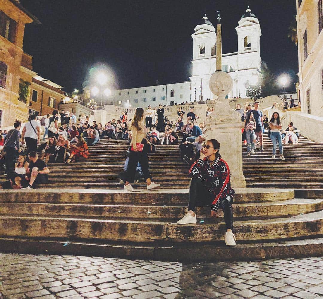 花井瑠美のインスタグラム：「今年もFranceはデザインの為にも絶対に行かないと♡ Italiaは好きだから寄りたいけど… あとは原石探しのAsiaとIstanbul♡ ・ 楽しみで仕方ない 早く沢山の人に愛と平和の為に必要な真実のパズルピースを届けたい🌏🕊 ・ #loveandpeace#worldpeace#me#business#jewelry#crystal#1960s#paris#cartier#vancleef#culture#spiritual #不変の美#流行に左右されない#時代に流されない#ありのまま#鉱石#宝石#世界平和#愛#目に見えないもの#感性#オンリーワン」