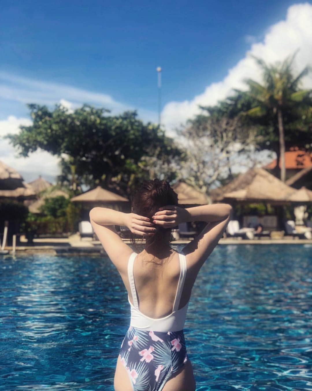 小澤名代さんのインスタグラム写真 - (小澤名代Instagram)「In Bali island🌴🌴🌴 Time of rest and relaxation☺︎✨ ・ ・ #bali #balitrip #poolside #poolday #bikini #alexiastam #swimwear #beachgirl #summer #lovesummer #baliisland #balilife #summertime #relaxationtime #lovelydays」3月28日 20時07分 - ozawanayo