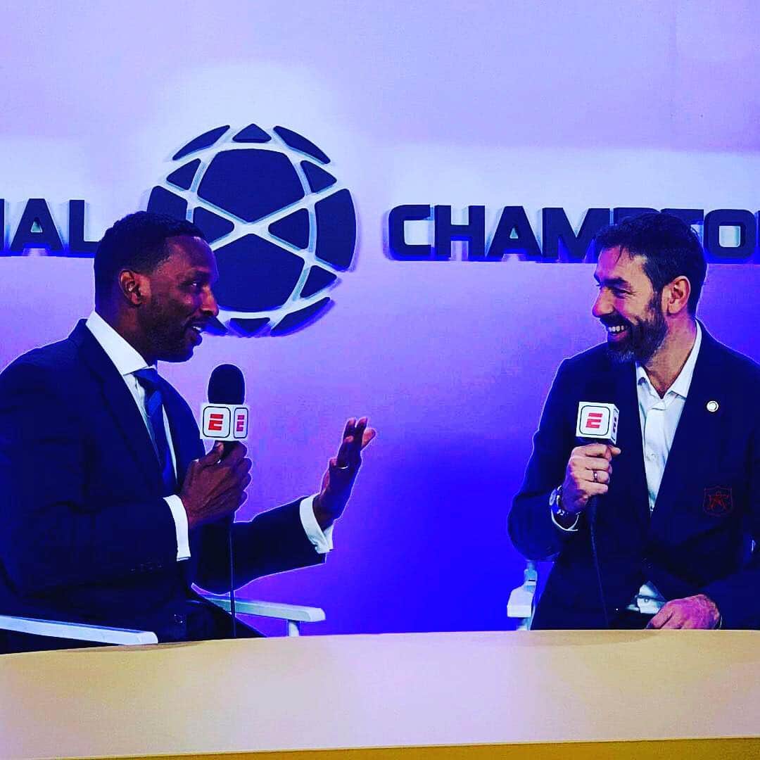 ロベール・ピレスのインスタグラム：「Thank you @arsenal for these greats days in the 🇺🇸USA for the @intchampionscup launch event and the official announcement of the International Champions Cup 2019 🏆 Expecting exciting matches this Summer with some of the greatest teams of Europe ⚽️💪 @footballchampionstour」