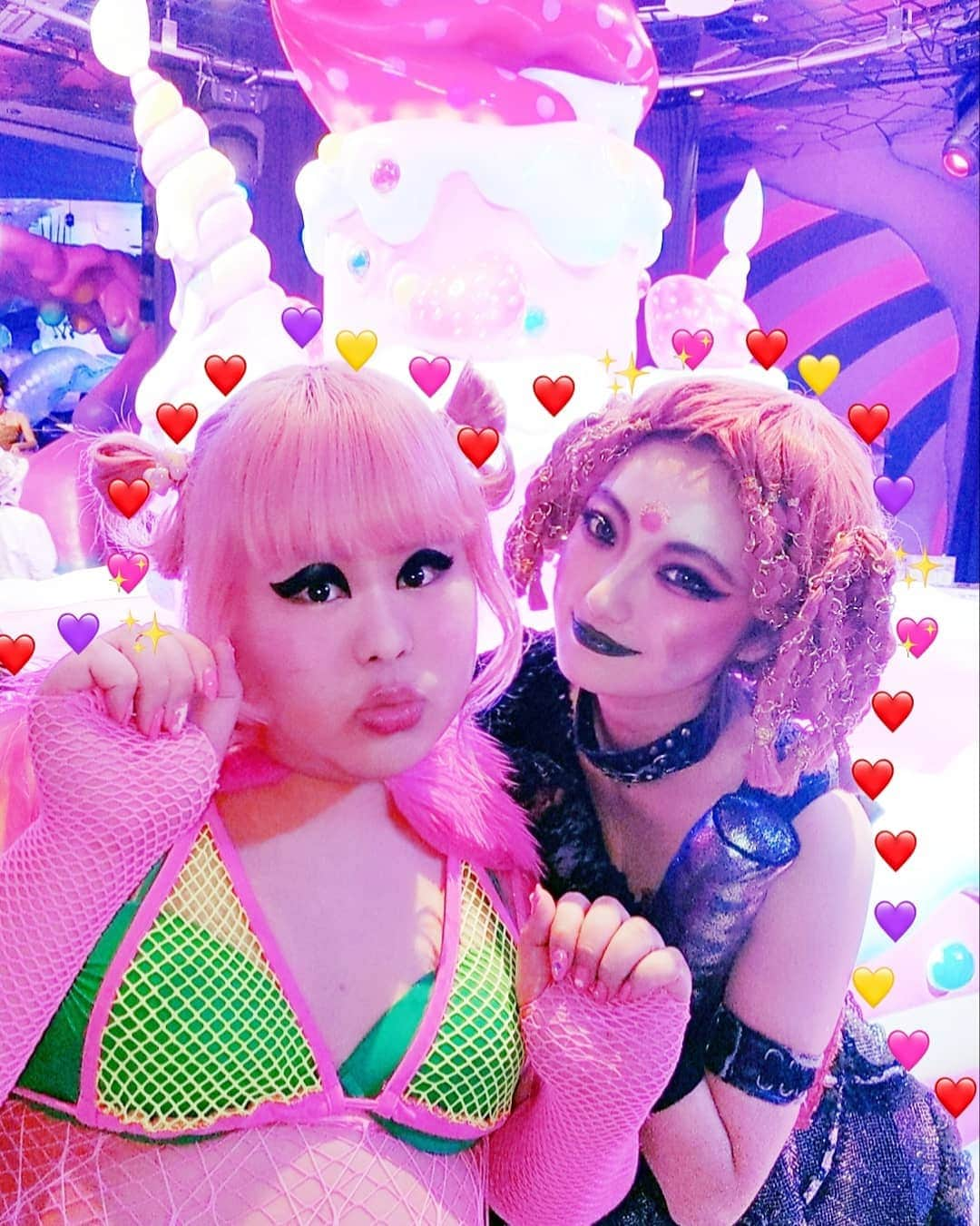 小林レイミさんのインスタグラム写真 - (小林レイミInstagram)「Pink monster gilr 👾💗💞💟💘 #呼んじゃいました #ホアさん #素晴らしい #ホア映え #映えとは #ピンク #カワイイ #山田ホアニータ #suaa #sweet #スウィートインスタ #pink #monster #girl #pinkhair #pinkfashion #kawaii #harajuku #girlsnight #fashionpost #l4l #awesome #colorfulllife」3月28日 20時30分 - _reimi._____