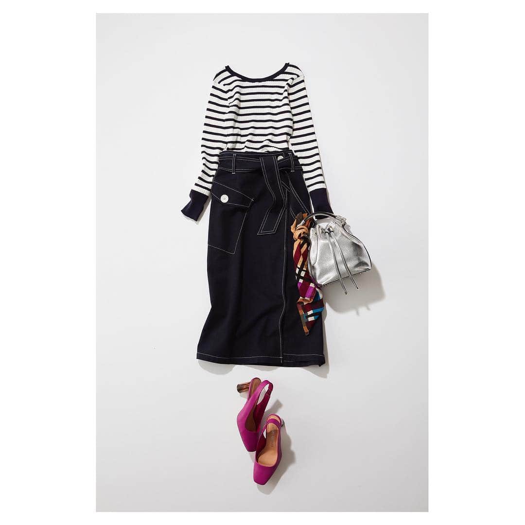 JewelChanges Official Accountさんのインスタグラム写真 - (JewelChanges Official AccountInstagram)「【SPRING_CODE】 品よくモードなNAVY  #EMMELREFINES#2019SS_EMMELREFINES#emmel refines #skirt #エメルリファインズ#aラインスカート #スカート #スカート #ボーダー #ボーダートップス #ボーダーコーデ#スカートコーデ #春コーデ#きれいめカジュアル #きれいめコーデ」3月28日 20時32分 - emmelrefines