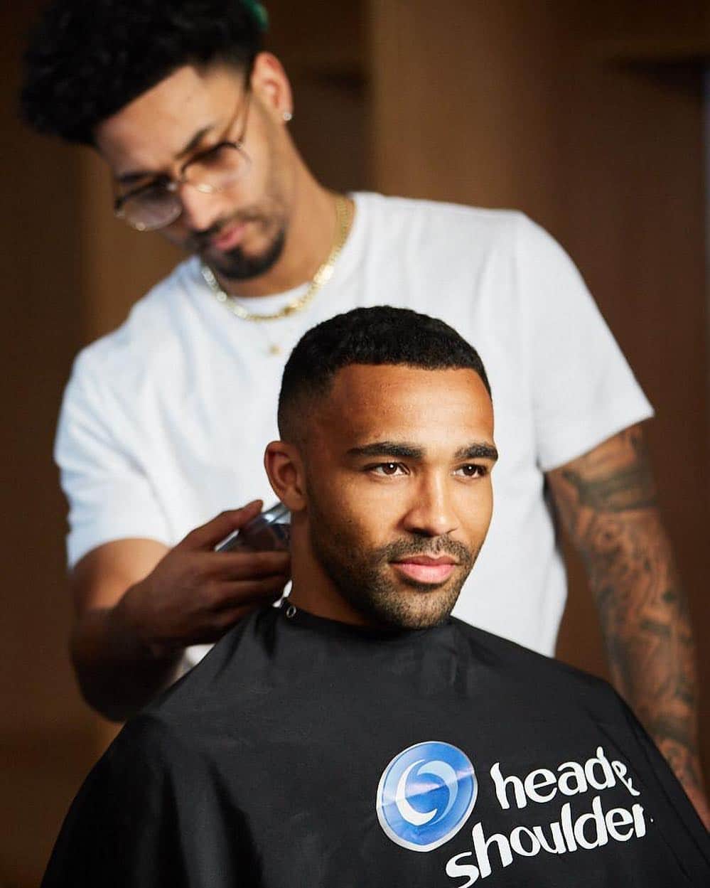 カラム・ウィルソンのインスタグラム：「😎✂️ @headandshoulderseu」