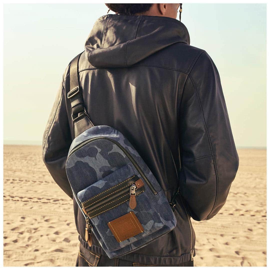 のインスタグラム：「The Academy Pack—sized to carry just the essentials. #CoachNY」