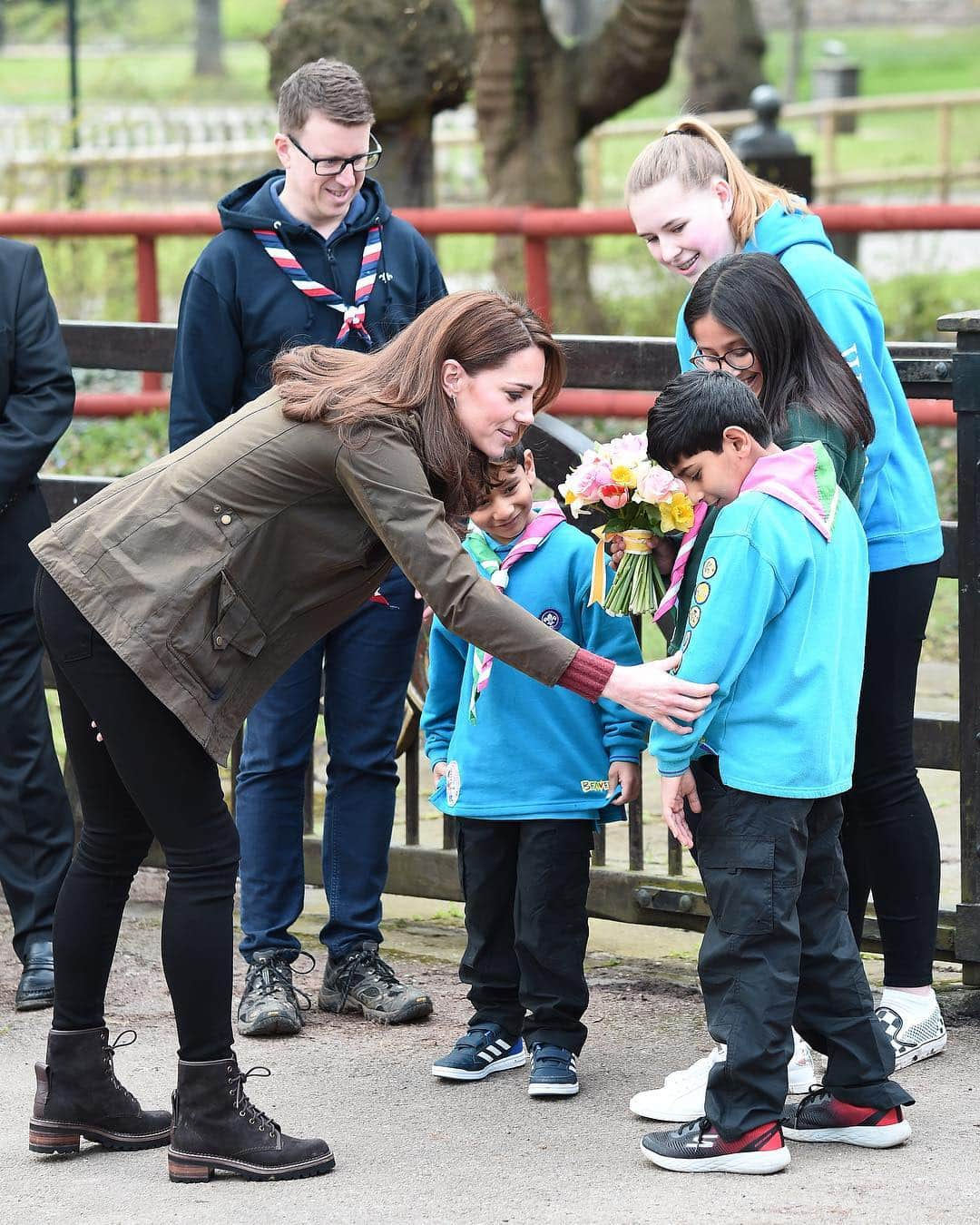 Just Jaredさんのインスタグラム写真 - (Just JaredInstagram)「Duchess Kate Middleton spends her day at the Scouts’ headquarters, just outside of London. The Duchess is wearing a @jcrew sweater that’s still available in a variety of colors. Head to JustJared.com to see! #KateMiddleton Photos: Getty/Instar」3月28日 21時28分 - justjared