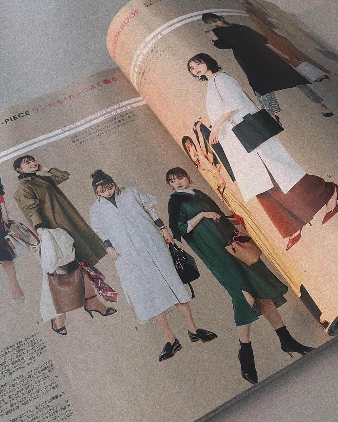 鈴木友菜さんのインスタグラム写真 - (鈴木友菜Instagram)「今日発売のMORE5月号より、MOREモデルに仲間入りしました！ 大好きな雑誌で、また皆さんにみてもらえる機会を貰えて、とても嬉しいです。☺️ これからもよろしくお願いします🌷 #MORE」3月28日 21時45分 - yuuna_suzuki