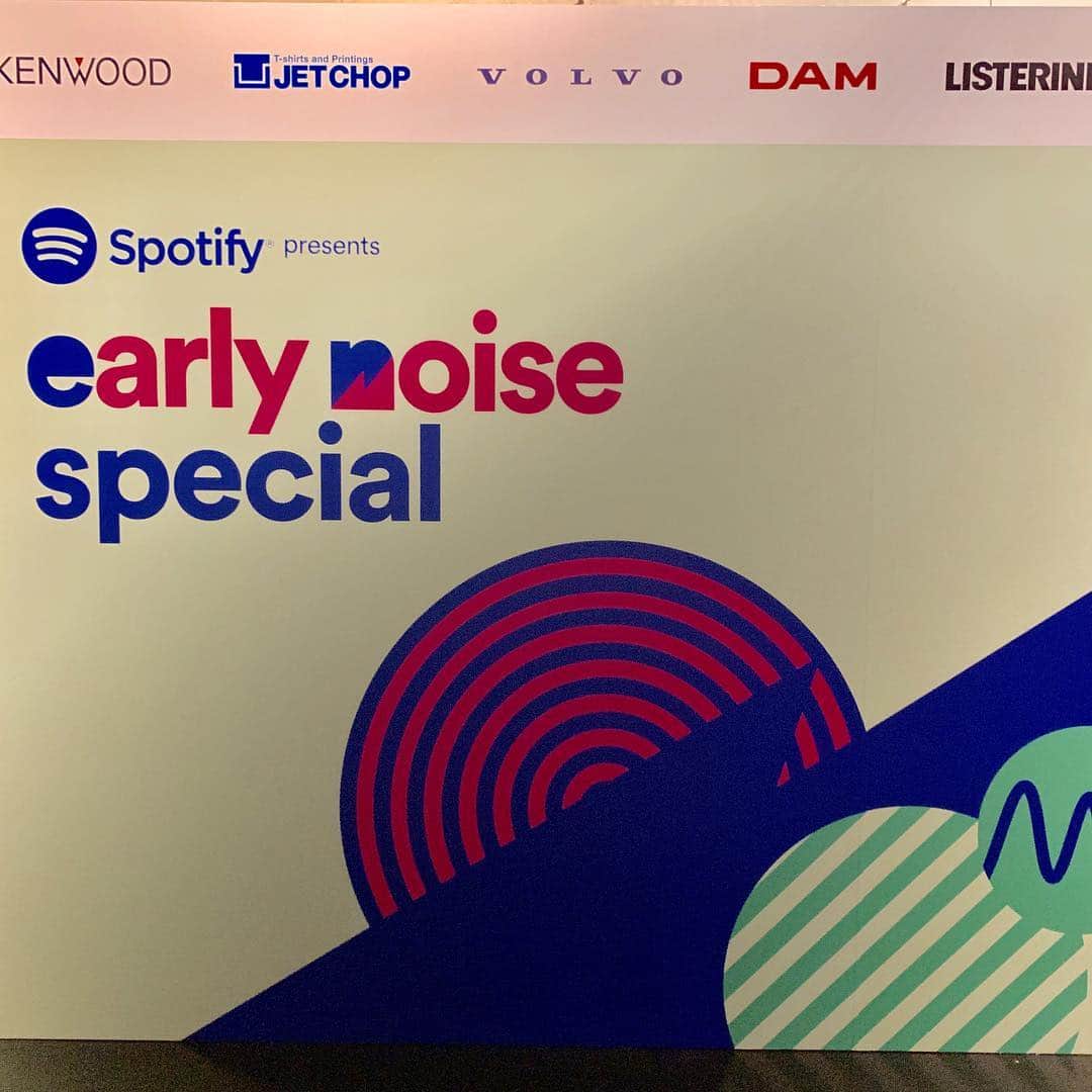 HOUYHNHNM／フイナムさんのインスタグラム写真 - (HOUYHNHNM／フイナムInstagram)「世界最大級の音楽ストリーミングサービス「Spotify」が、注目の若手アーティストをフックアップする「Early Noise」🎸⚡️取り上げられたことをきっかけに「Spotify」上で再生回数やリスナーが急増したアーティストが集結し、成長した姿をファンにお披露目する「Spotify presents Early Noise Special」が開催されました🔥🔥あっこゴリラ、SIRUPら旬のミュージシャンたちのパワフルなパフォーマンスに会場は一体に！ここまでの取り組みを出来るのは「Spotify」だからでしょう。2019年に「Spotify」が注目するアーティストもすでに発表されていますよ〜〜🙋‍♂️🙋‍♂️ #spotify #earlynoisespecial #extheater #houyhnhnm #フイナム」3月28日 21時54分 - houyhnhnm_official