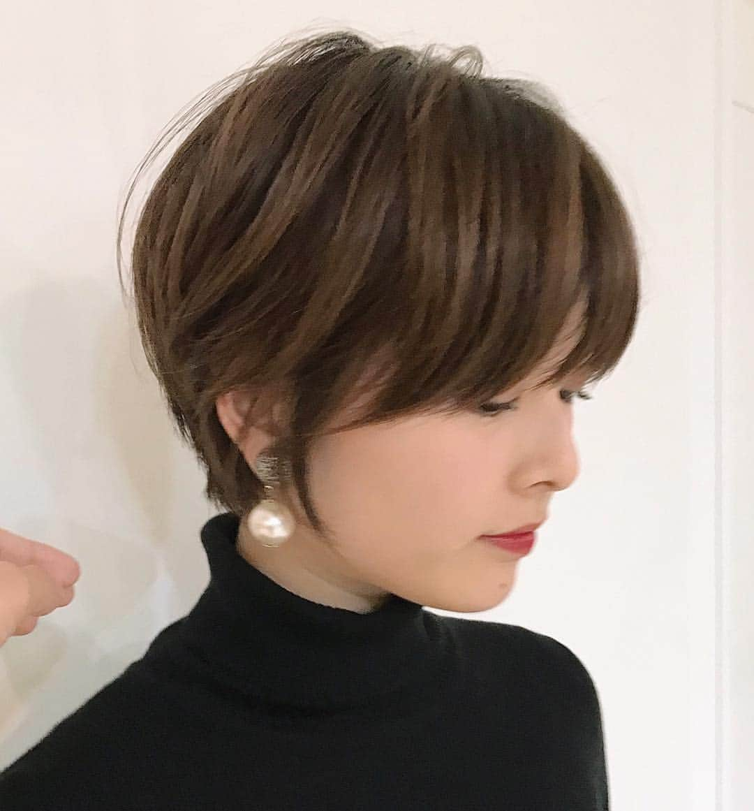 ショートヘアカタログ・紺野 善仙さんのインスタグラム写真 - (ショートヘアカタログ・紺野 善仙Instagram)「気持ちのいいバランスの切り方 #紺野ショート」3月28日 21時58分 - nori190