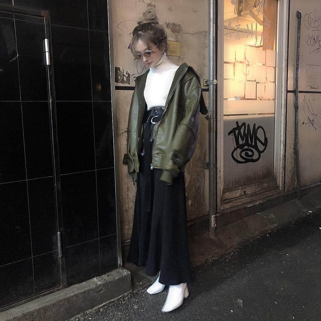 絢さんのインスタグラム写真 - (絢Instagram)「きょうのふく❤︎白い靴ばっか買うのやめたい」3月28日 22時04分 - ____ayagram____