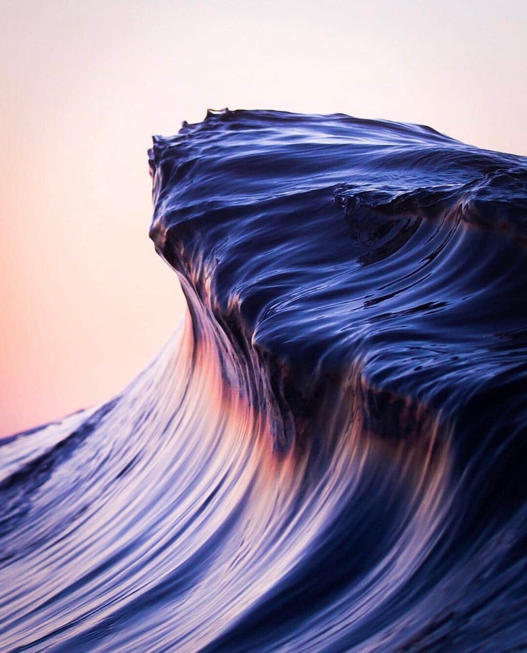 surflineさんのインスタグラム写真 - (surflineInstagram)「Frozen. 📷: @lloydmeudell」3月29日 3時43分 - surfline