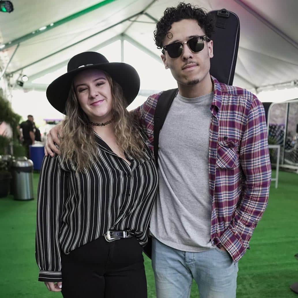 ワイクリフ・ジョンのインスタグラム：「@raquelmusicnyc @jeremytorresmusic -  It is an honor to work with the future of music.  Everyday is a blessing. Congratulations Wyclef University Class of ‘19 🙏🏿🔥🎸 #WGBTS Available on all streaming platforms!!! @headsmusic @maddisays」