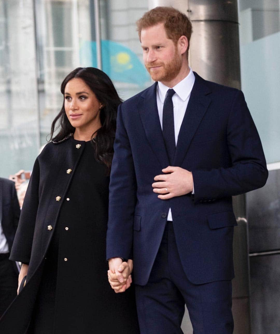 Cosmopolitanさんのインスタグラム写真 - (CosmopolitanInstagram)「There's a rumor that the royal staff has a super mean nickname for #MeghanMarkle, and #PrinceHarry is apparently pissed (and rightly so!). Catch up on the drama at the link in our bio.」3月28日 22時20分 - cosmopolitan
