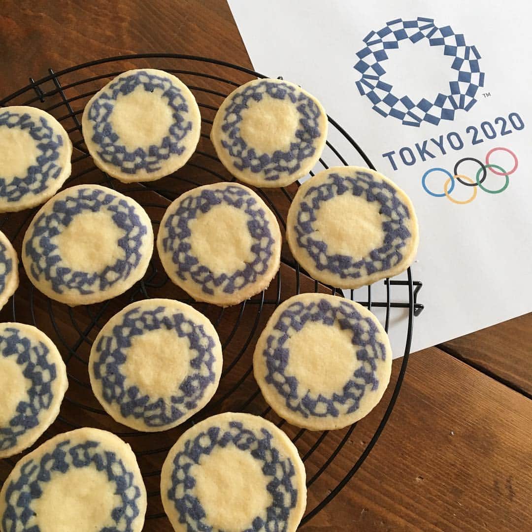 Ranさんのインスタグラム写真 - (RanInstagram)「. . 東京五輪エンブレムのアイスボックスクッキー🇯🇵 . . This is the Tokyo Olympic emblem✨2020！ . . . #Olympic #tokyoolympic #japan #cooking #cookie #artfood #artwork #japanese #sweet #japanesefood #tokyo #オリンピック #東京五輪 #東京オリンピック #東京五輪エンブレム #手作りお菓子 #手作りおやつ #アイスボックスクッキー #クッキー #無添加 #無着色 #安心安全おやつ #五輪 #パン教室 #konel #イラストパン #オリンピック2020 #東京オリンピック2020 @tokyo2020」3月28日 22時16分 - konel_bread