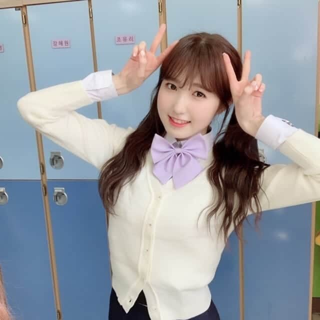 IZ*ONEさんのインスタグラム写真 - (IZ*ONEInstagram)「今夜23時〜は《IZ*ONE CHU!》第2話！ 私の『비밀 친구』は誰でしょうか🤭 楽しみにしててください😊💓 ⠀⠀⠀ ツインテールどうですか？👧🏻💦 ⠀⠀⠀ 오늘오후11:00~《IZ*ONE CHU!》2화!! 저의 『비밀 친구』는 누구~게🤭 기대해 주세요 😊💓 ⠀⠀⠀ 양갈래 어때요?👧🏻💦 ⠀⠀⠀ #히토미 #ひとみ #本田仁美 #IZONE #아이즈원 #アイズワン」3月28日 22時25分 - official_izone