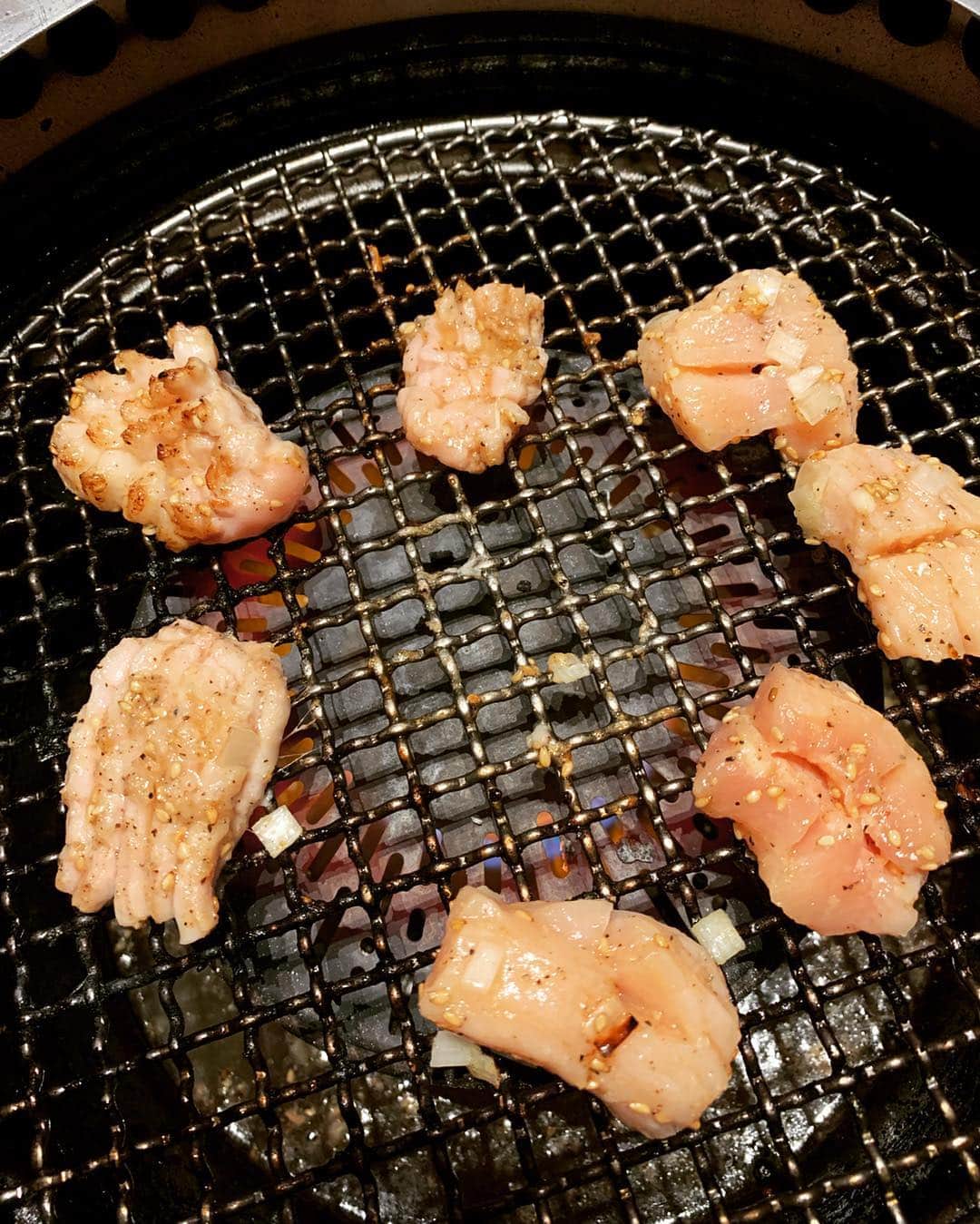 森藤恵美さんのインスタグラム写真 - (森藤恵美Instagram)「ミートをイートしにきた🍖 #焼肉」3月28日 22時26分 - emi_morifuji