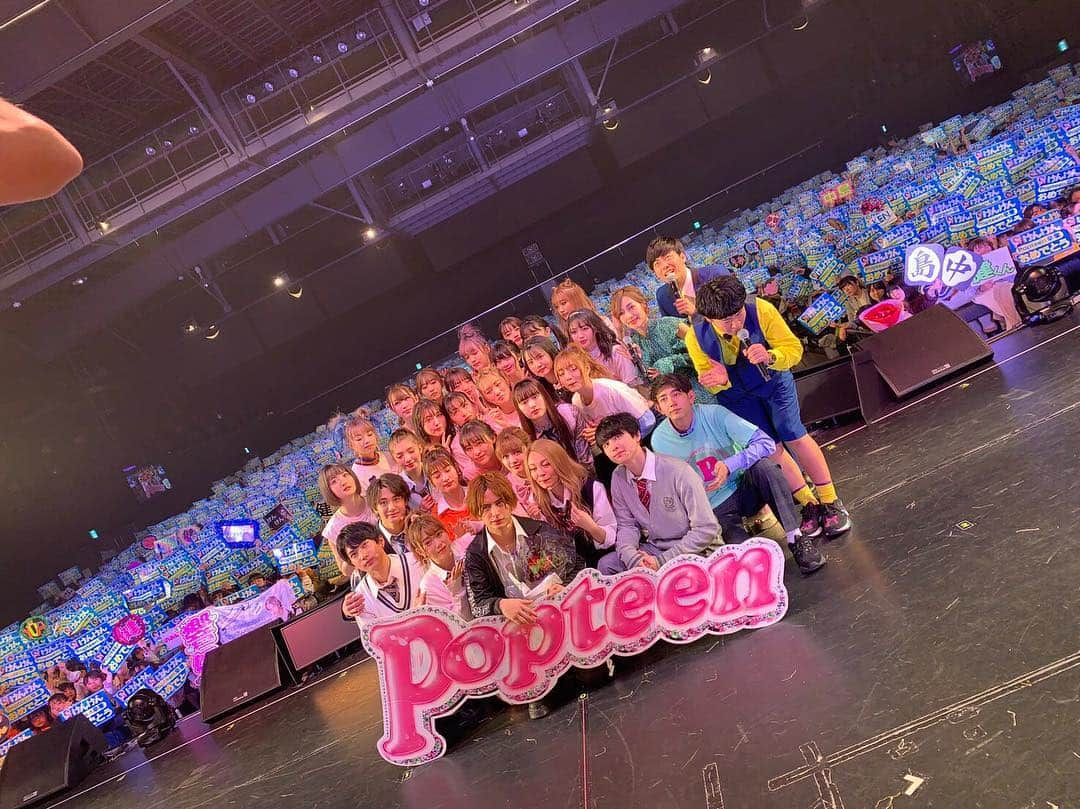 中島健さんのインスタグラム写真 - (中島健Instagram)「Popteen全力祭、ありがとうございました そしてPopteenメンズモデルを卒業しました！ 沢山の出会いと経験と成長を させてもらった3年半。 友達の様な編集部員に 大好きな先輩も後輩も出来て、 メンズモデルでは初の卒業式をやらせてもらって。  本当に幸せな空間、そして3年半でした。 . 文字に起こしたら書ききれないと思うので一旦この辺で。 . 今までありがとうございました。  これからも変わらず精進いたします！ 引き続き、Popteenを、中島健を よろしくお願いします！ #popteen」3月28日 22時26分 - njpw_k