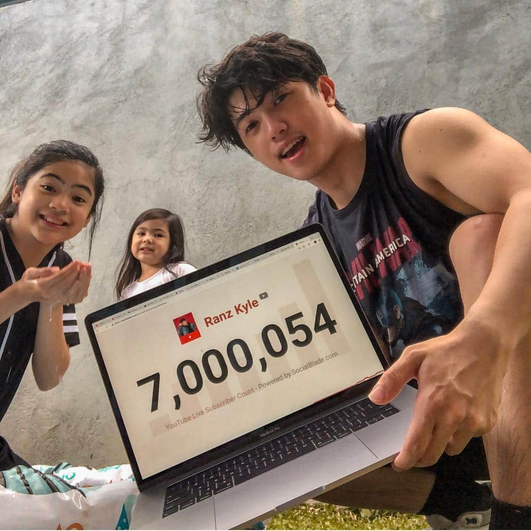 Ranz Kyleさんのインスタグラム写真 - (Ranz KyleInstagram)「Yoo this is unreal! we just hit 7M subs on YT today! To our growing Fam, and to our family and friends, Thank you for motivating us and for inspiring us to do more! 10 mil we comin for ya!」3月28日 22時33分 - ranzkyle