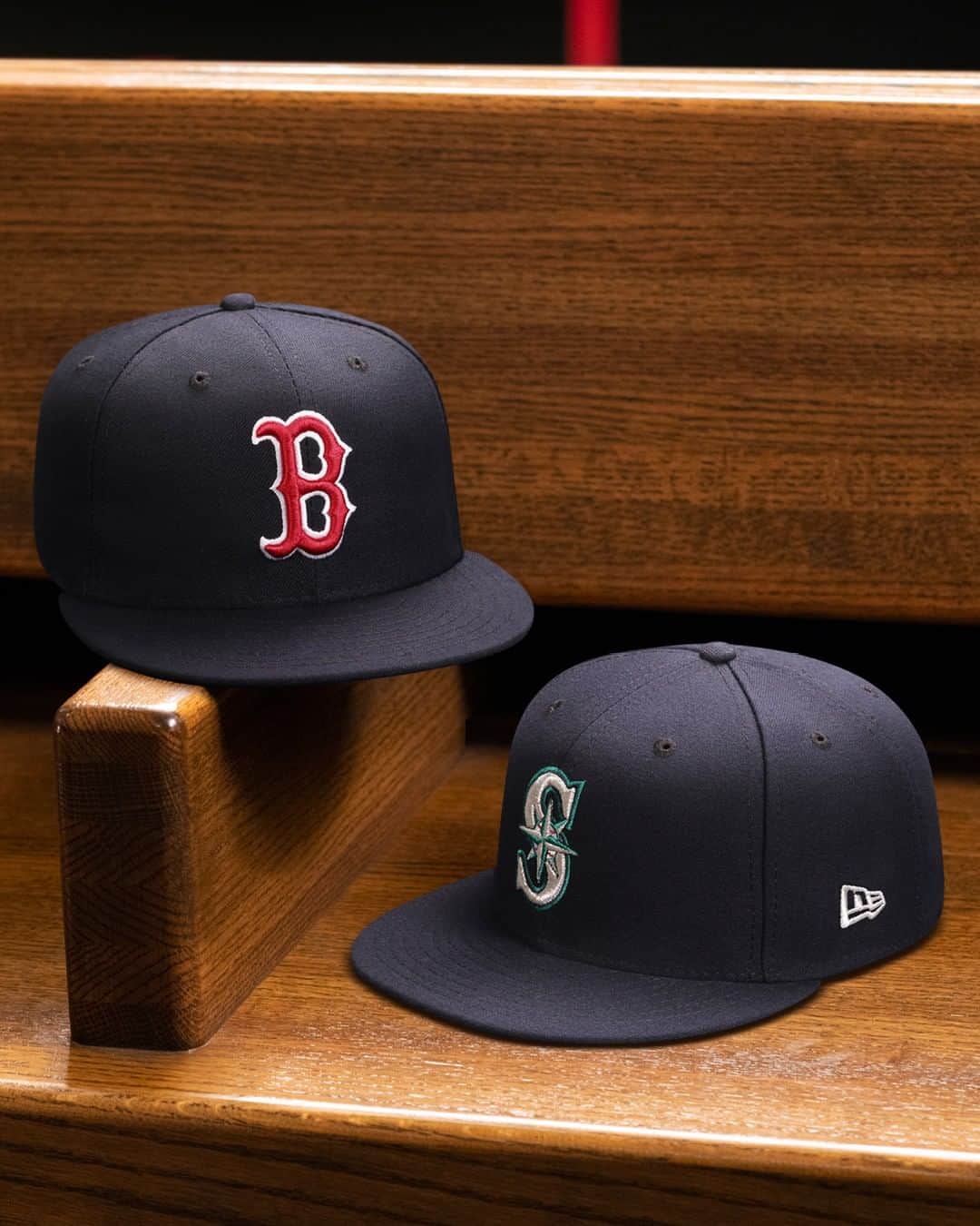 ニューエラ・キャップのインスタグラム：「Opening Day baseball with the reigning champs in a prime-time matchup. Red Sox, Mariners, and all teams available at neweracap.com. WE REIGN AS ONE」