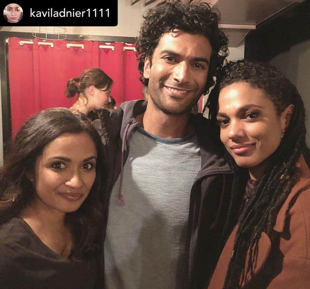 フリーマ・アジェマンさんのインスタグラム写真 - (フリーマ・アジェマンInstagram)「Posted @withrepost • @kaviladnier1111 @freemaofficial came to see OUR boy @sendhil_rama tonight! 🤪 What a pleasure to meet her. I LOVED @sense8 and I admitted that I have not let myself watch the finale cause I didn’t want it to end. Next week I’m gonna watch it! Ha! Thank you for coming! #HATEFCK #offbroadway @wptheater @coltcoeur • • Ohmahgosh thoroughly enjoyed it darlin’!!! Compelling performances from both of you!! And brilliant, important, timely debate on this provocative subject matter. A stellar stream of consciousness by Rehana Lew Mirza. Go see peeps! Closes March 31st!!!」3月28日 23時02分 - freemaofficial