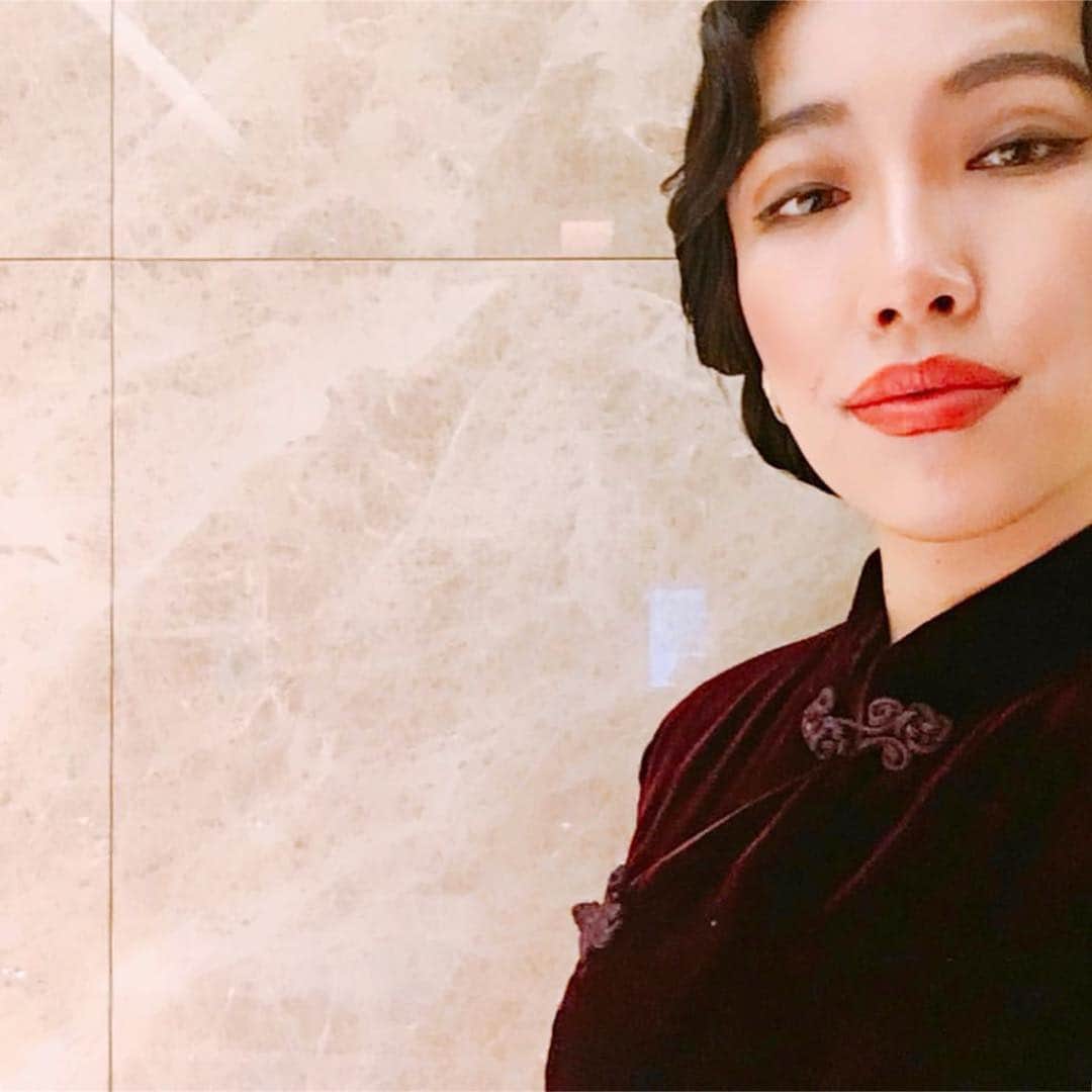 RIKAPEPEのインスタグラム：「ドレスも着物も好きだけど、チャイナドレスもだいすき🥰  #チャイナドレス #chinadress #シノワズリ #赤リップ #redlip #上海 #上海租界 #上海jazz」