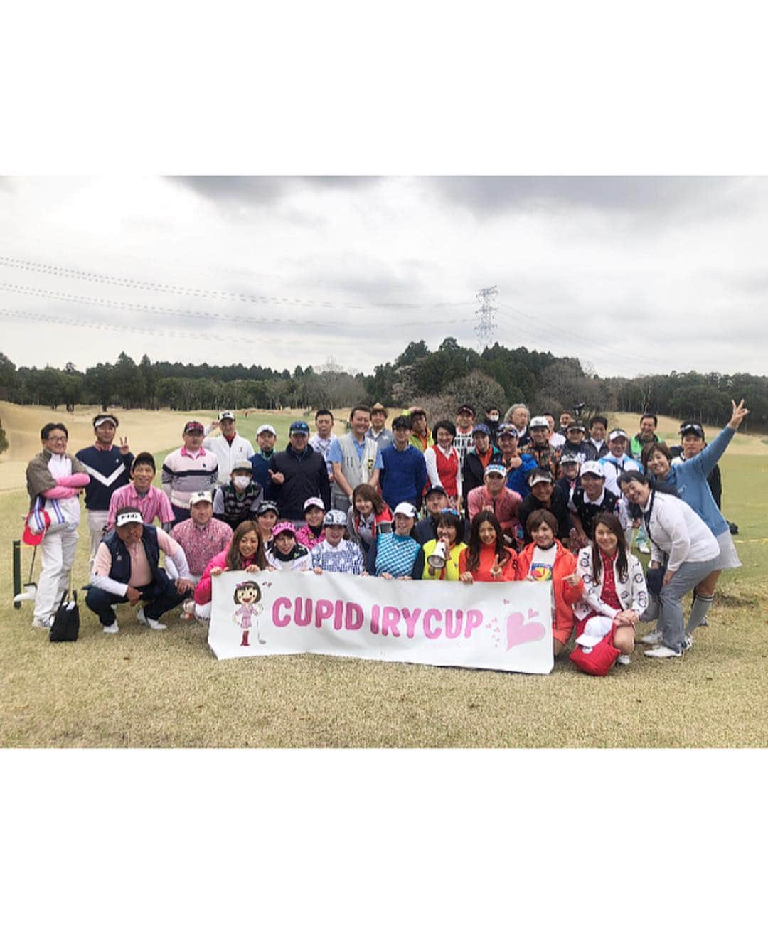 青木茉里奈さんのインスタグラム写真 - (青木茉里奈Instagram)「今日は、CUPID IRY CUP という素敵なコンペにお邪魔させて頂きました⛳️🏌️‍♀️誕生日の季節対抗戦という事で、ウエアは季節ごとにテーマカラーが決まっていて、私は4月生まれ=春なので、ピンク🌸という事で今日はピンクのスカートで参加しました^ ^💓アトラクションも18h全てに用意されていて、イベントも景品も盛り沢山で参加者1人1人が楽しめる素晴らしいコンペでした(≧∀≦)🎶 せっかくなので、ストーリーに載せたものも含めて今日の写真載せます💞 とーっても元気で可愛い @cupidiry さん、いつもお世話になっている松下さんをはじめ、ご一緒した皆様、ありがとうございました(*^ω^*) #golf #cupidirycup #とても素敵なイベントでした #💞 #ありがとうございました」3月28日 23時12分 - marinaaoki28