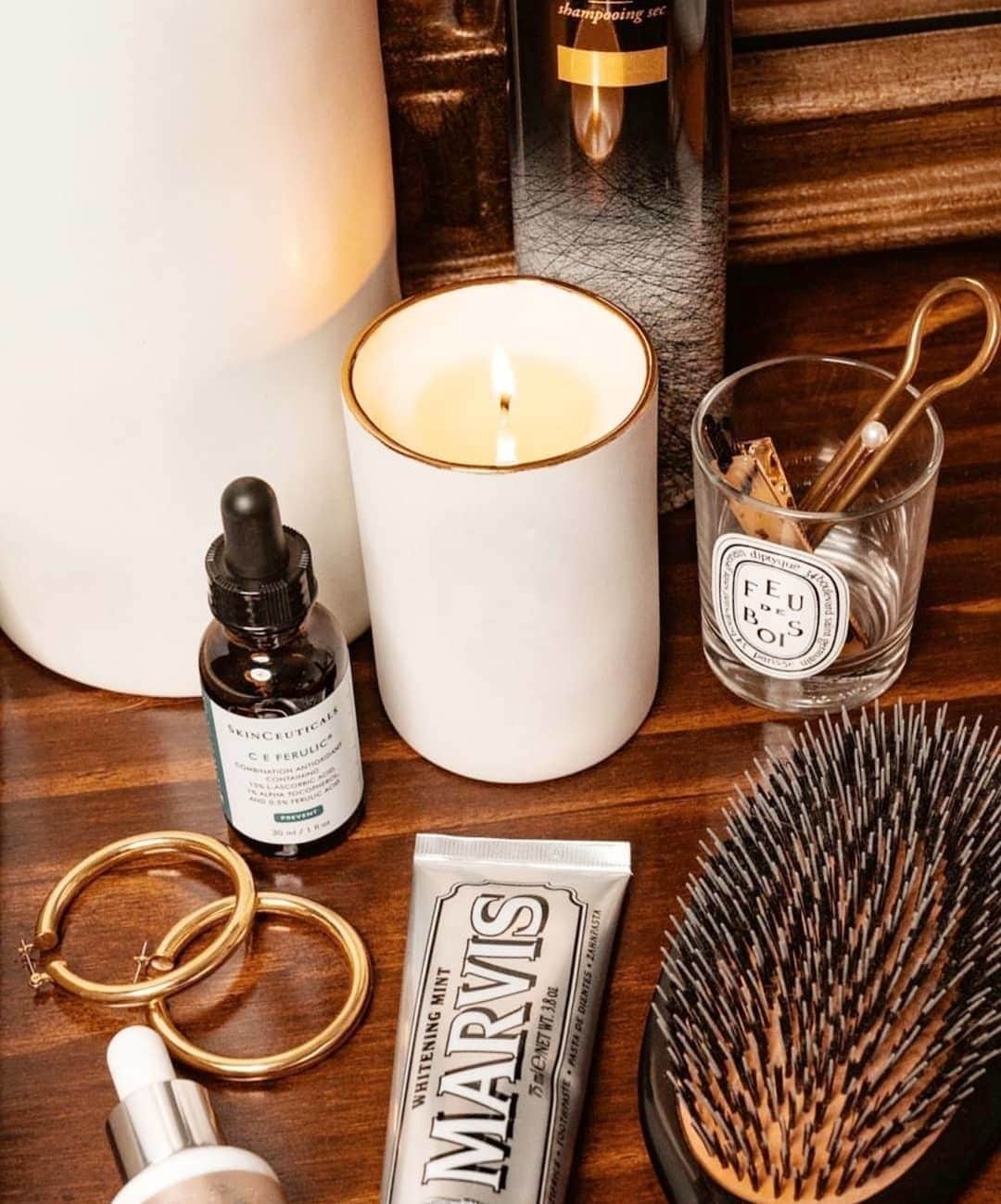 Marvis®️ Official Partnerさんのインスタグラム写真 - (Marvis®️ Official PartnerInstagram)「get your glow 🌟  @dreamspasalon⠀⠀⠀⠀⠀⠀⠀⠀⠀ .⠀⠀⠀⠀⠀⠀⠀⠀⠀ .⠀⠀⠀⠀⠀⠀⠀⠀⠀ .⠀⠀⠀⠀⠀⠀⠀⠀⠀ .⠀⠀⠀⠀⠀⠀⠀⠀⠀ #luxurylife #littleluxuries #cobigelow#marvis #marvistoothpaste#morningswithmarvis #showusyourflavor#healthyteeth #pearlywhites #topshelf#topshelfie #itgtopshelfie #beautyjunkie#flavor #beautyrituals #healthandwellness#morningroutine」3月28日 23時05分 - marvis_usa