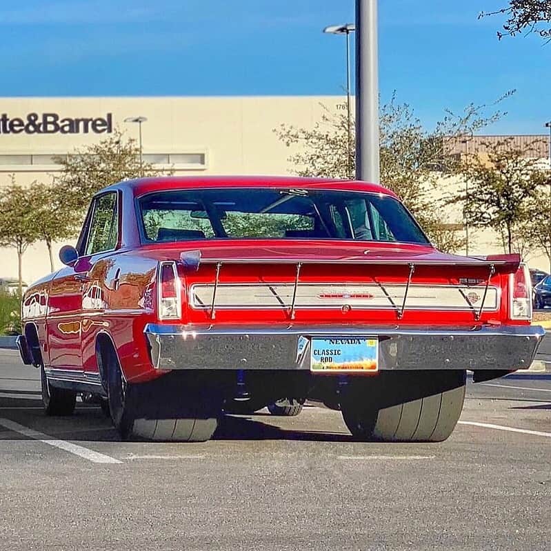 Classics Dailyさんのインスタグラム写真 - (Classics DailyInstagram)「’66 Nova SS - Completely Stock  _ 🏆 @marceldivino」3月28日 23時19分 - classicsdaily