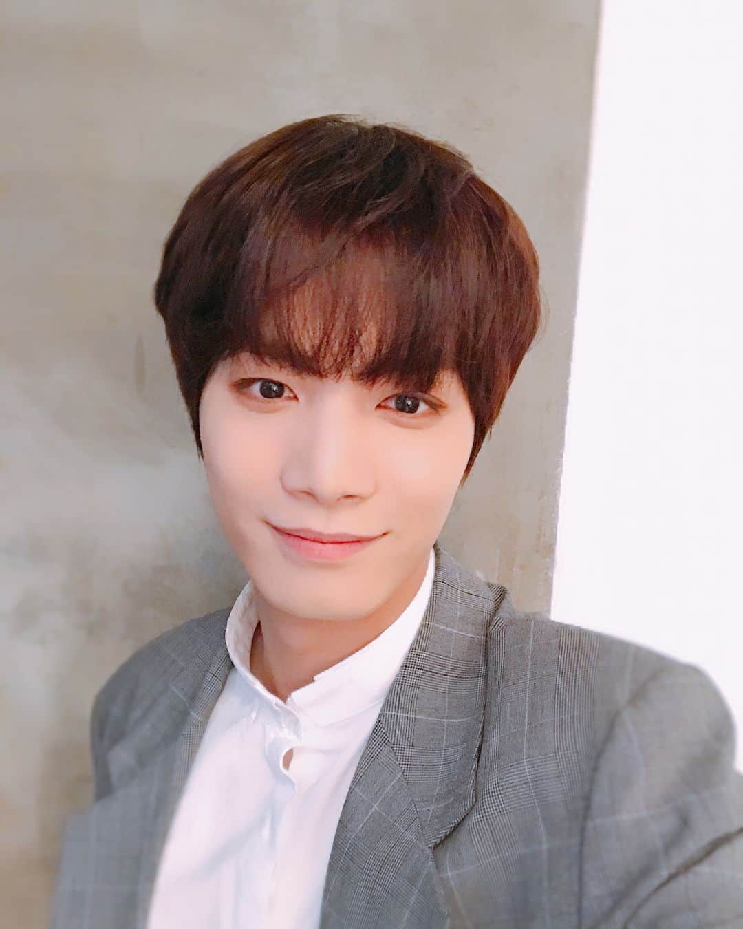 のインスタグラム：「많이 웃고 많이 행복하기~」