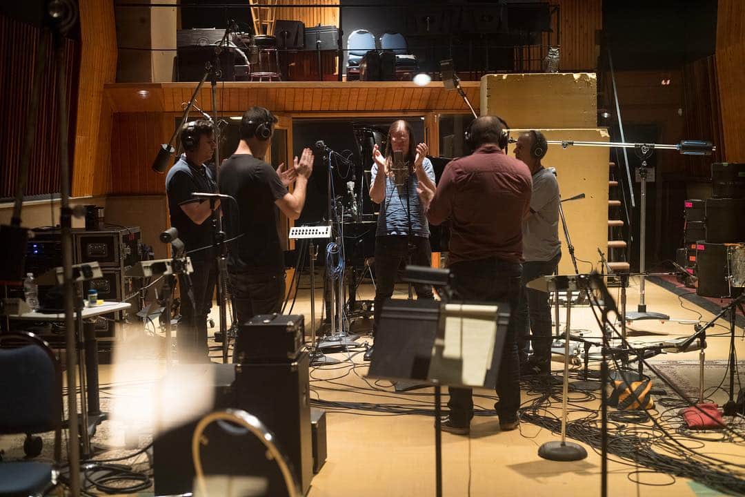 Jimmy Eat Worldのインスタグラム：「#TBT back when we recorded ourselves clapping hands. #album10 📸: @ndrewstuart」