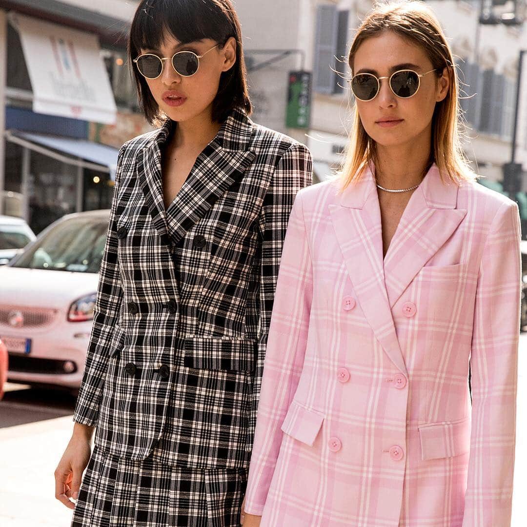 Blonde Saladさんのインスタグラム写真 - (Blonde SaladInstagram)「A throwback to the Clueless 90’s style as well as a spring must-have💥 SHOP NOW our limited edition @isabelleblancheparis X TBS tartan suits 🍭 #theblondesalad #newcollection #ss19 #fashion #shoppingonline」3月28日 23時45分 - theblondesalad
