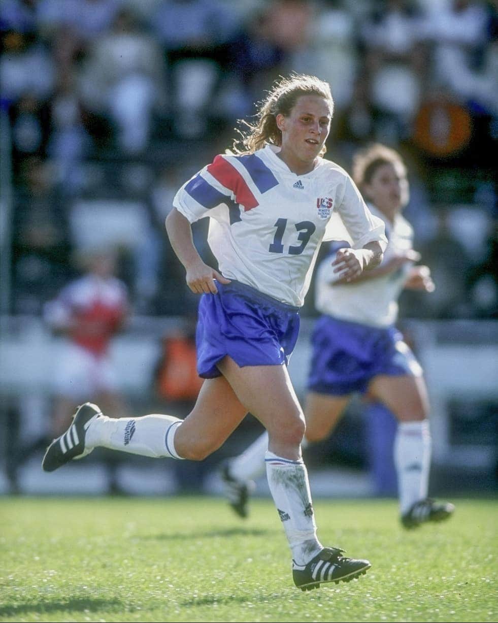 FIFAワールドカップさんのインスタグラム写真 - (FIFAワールドカップInstagram)「#OnThisDay in 2010, @ussoccer legend @kristinelilly became the first woman in international football history to represent her country in four different decades. A two-time FIFA Women's World Cup winner, #Lilly is also a three-time Olympian, with two gold medals 🥇🥇 and one silver 🥈 to show for her impressive efforts 🇺🇸👏 #FIFAWWC #USWNT #legend #TBT」3月29日 0時00分 - fifaworldcup